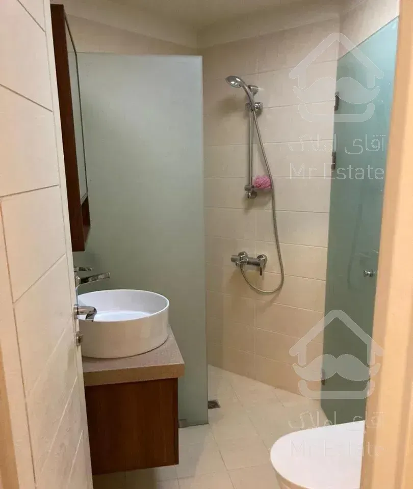 ۱۴۵ متر  ۳خواب  / ونک / شیراز شمالی