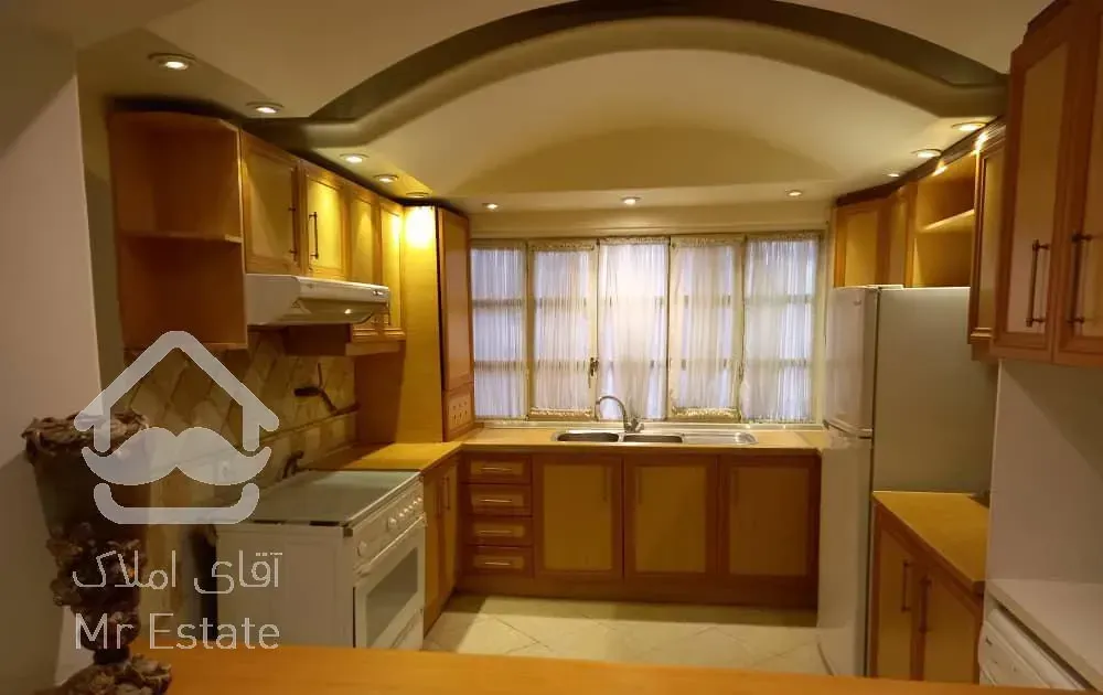 آپارتمان 5طبقه تک واحدی ۱۳۳متری