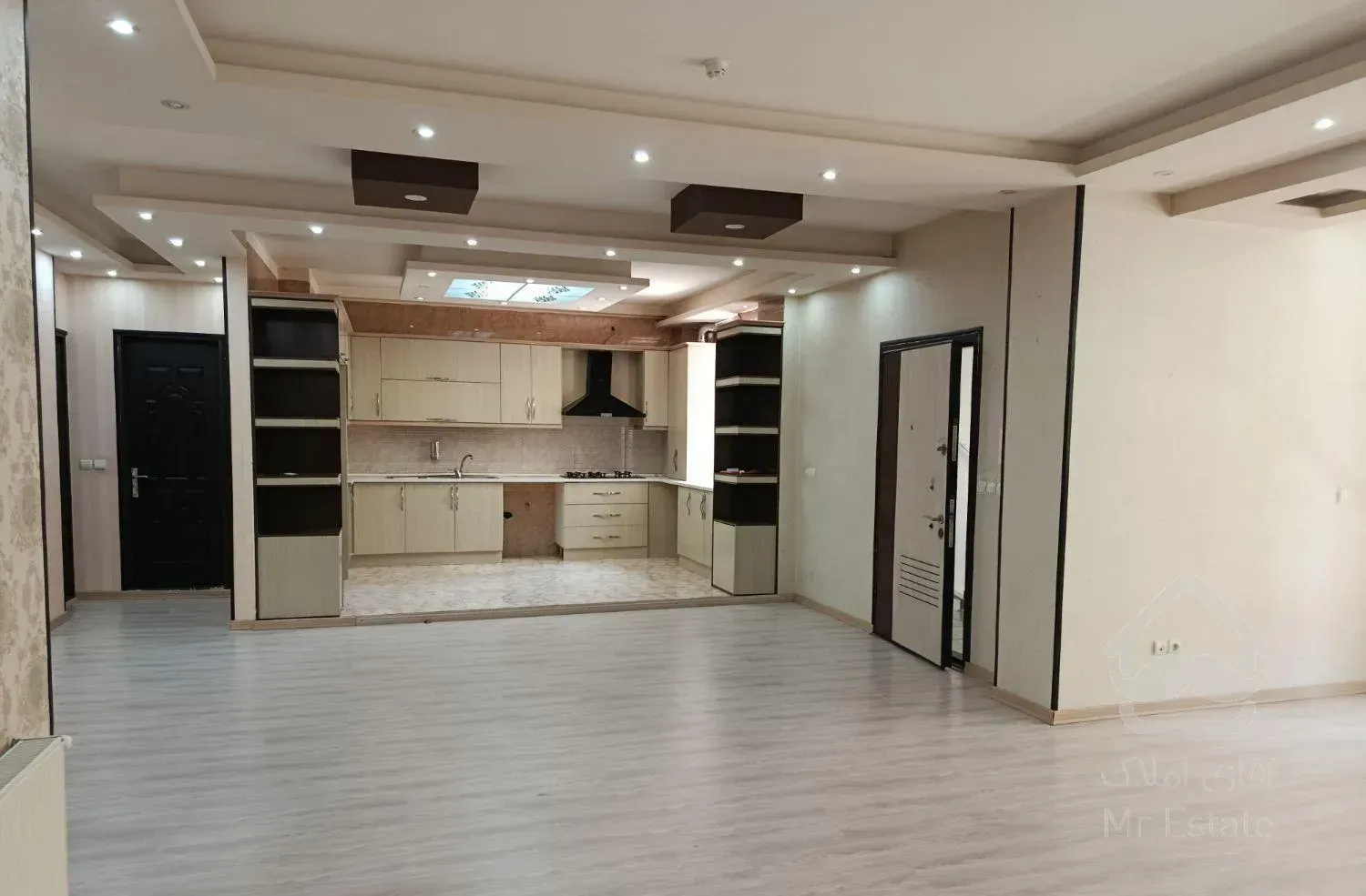 اجاره آپارتمان ۱۴۰ متری ۳ خوابه در والی