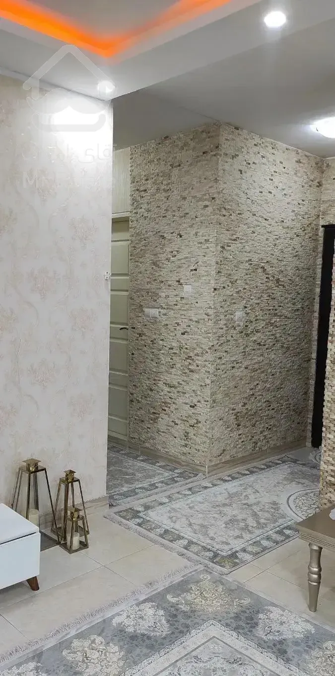 فروش آپارتمان ۷۵ متری ۲ خوابه همکف در فاز ۶