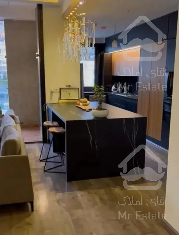 ۱۴۰متر ساسان/۱۵متر تراس گاردن/۳پارکینگ سندی