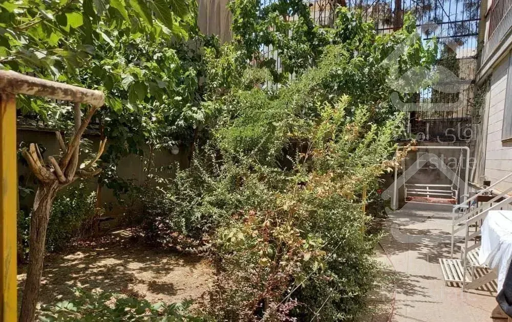 ۱۱۰ متر ۲ خواب با حیاط اختصاصی ( حتی هوم آفیس )