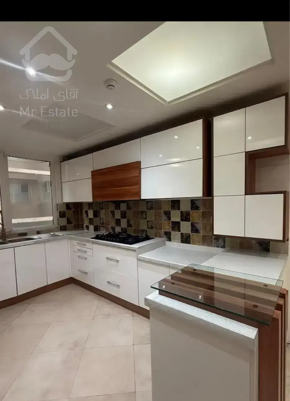 ۸۰متر افتابگیر ۱۰ساله فول امکانات فلکه اول صادقیه