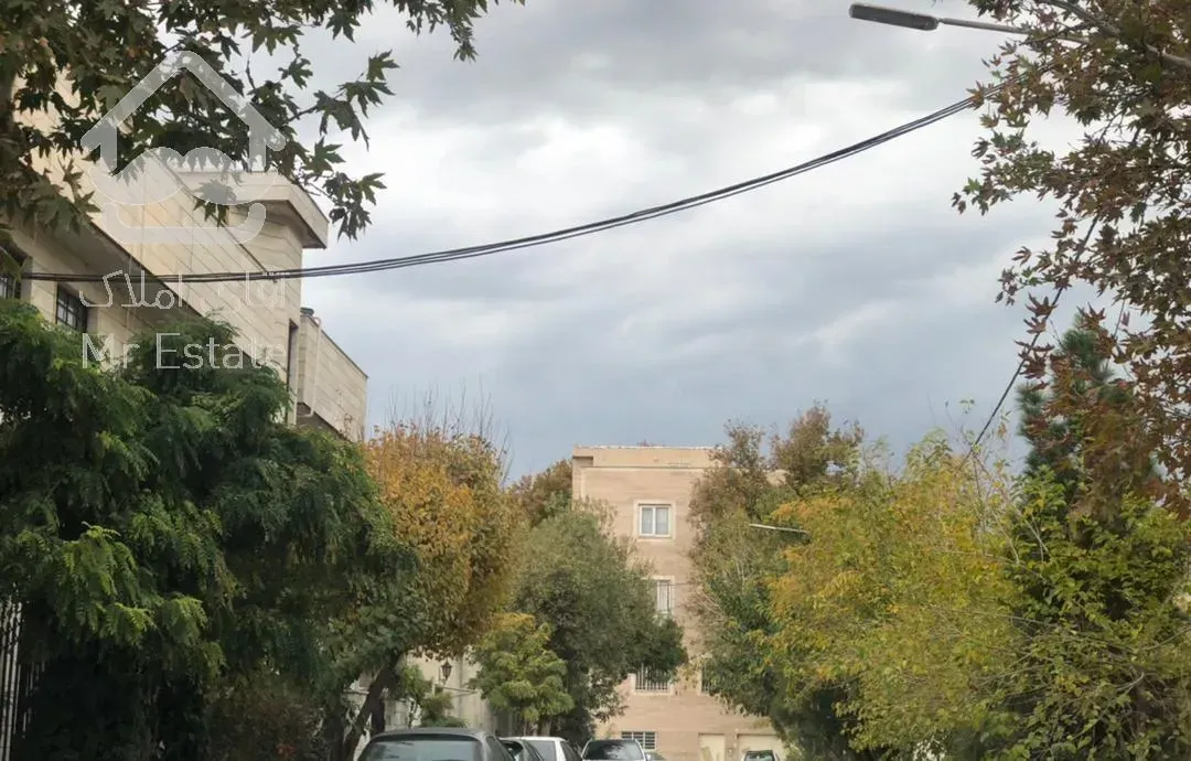 - آپارتمان ۸۴ متری دوخواب، خوش نقشه درفرعی دنج