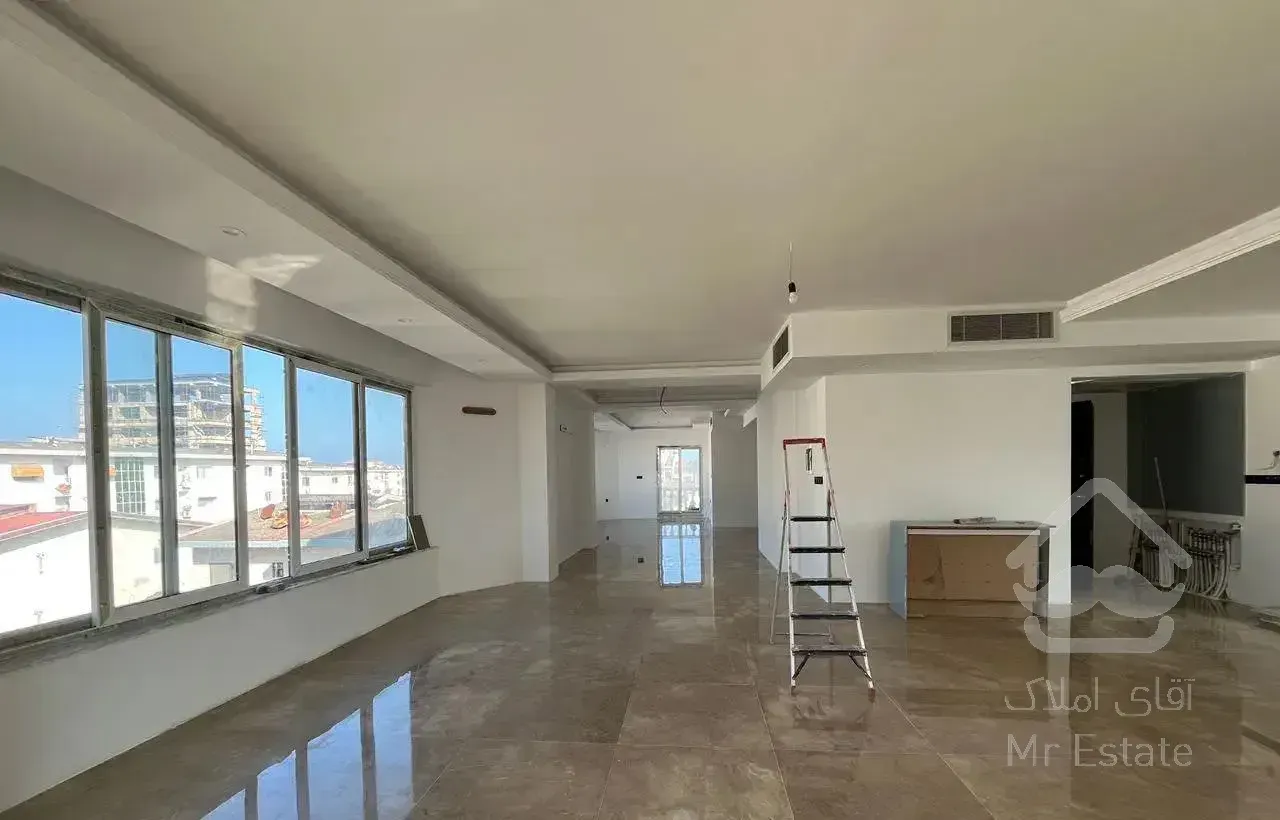 ۲۰۰ متر نوساز کلید نخورده جمهوری