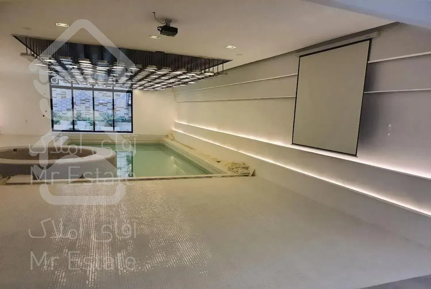 چهارباغ بالا کاویان ۲۰۵ متر آپارتمان شیک ۲ پارکینگ