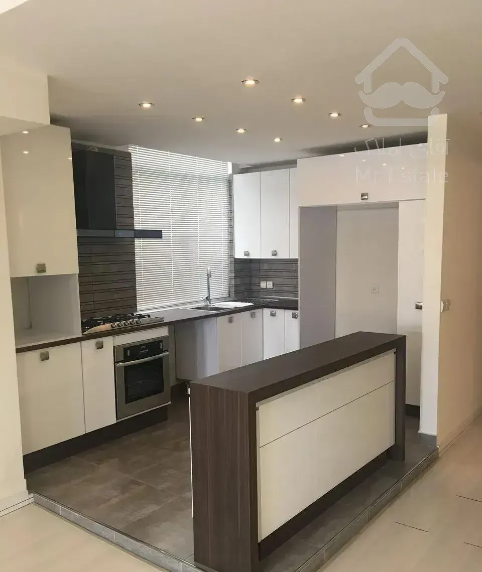 ۱۲۰ متری / بازسازی شده شیک / مستغلاتی