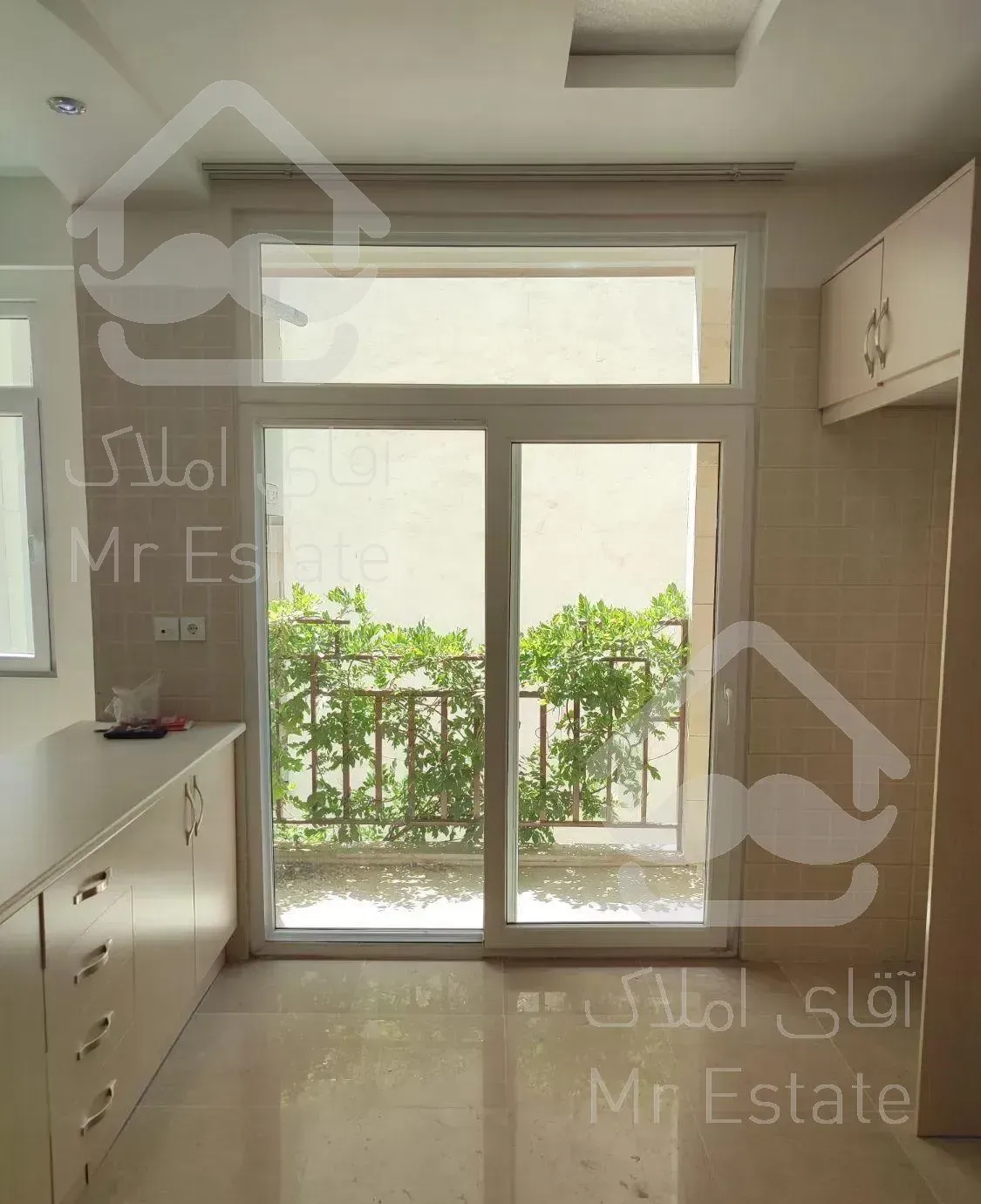 آپارتمان ۱۱۰ متر سالن پرده خور، فول