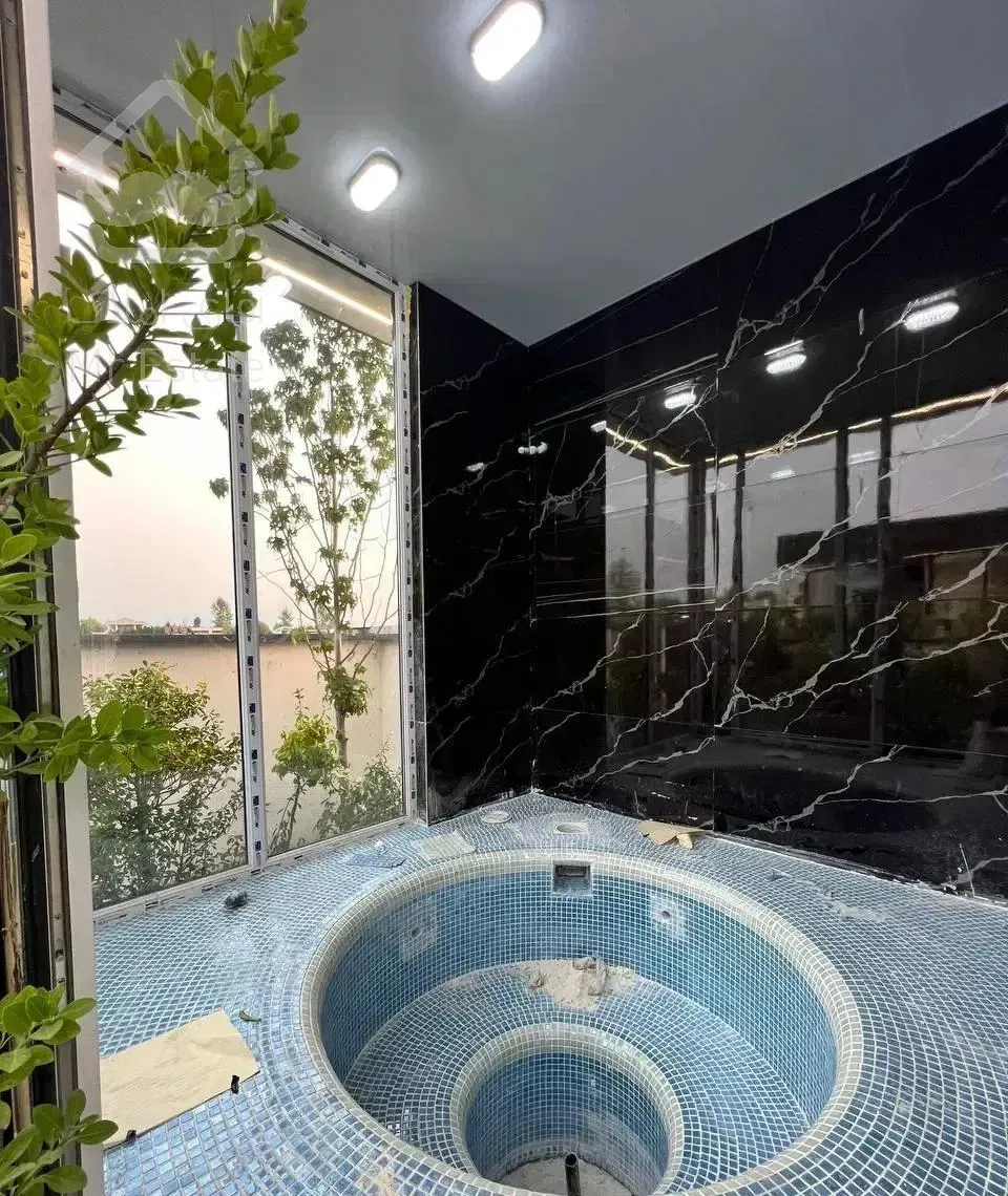 فلت شیشه ای نوساژ۱۷۰/جکوزی/سنددار/تاپ لوکیشن