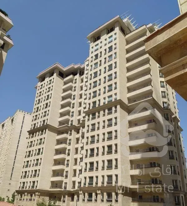 آپارتمان‌‌۱۵۰متر سنددار وام بدون ضامن دریاچه چیتگر