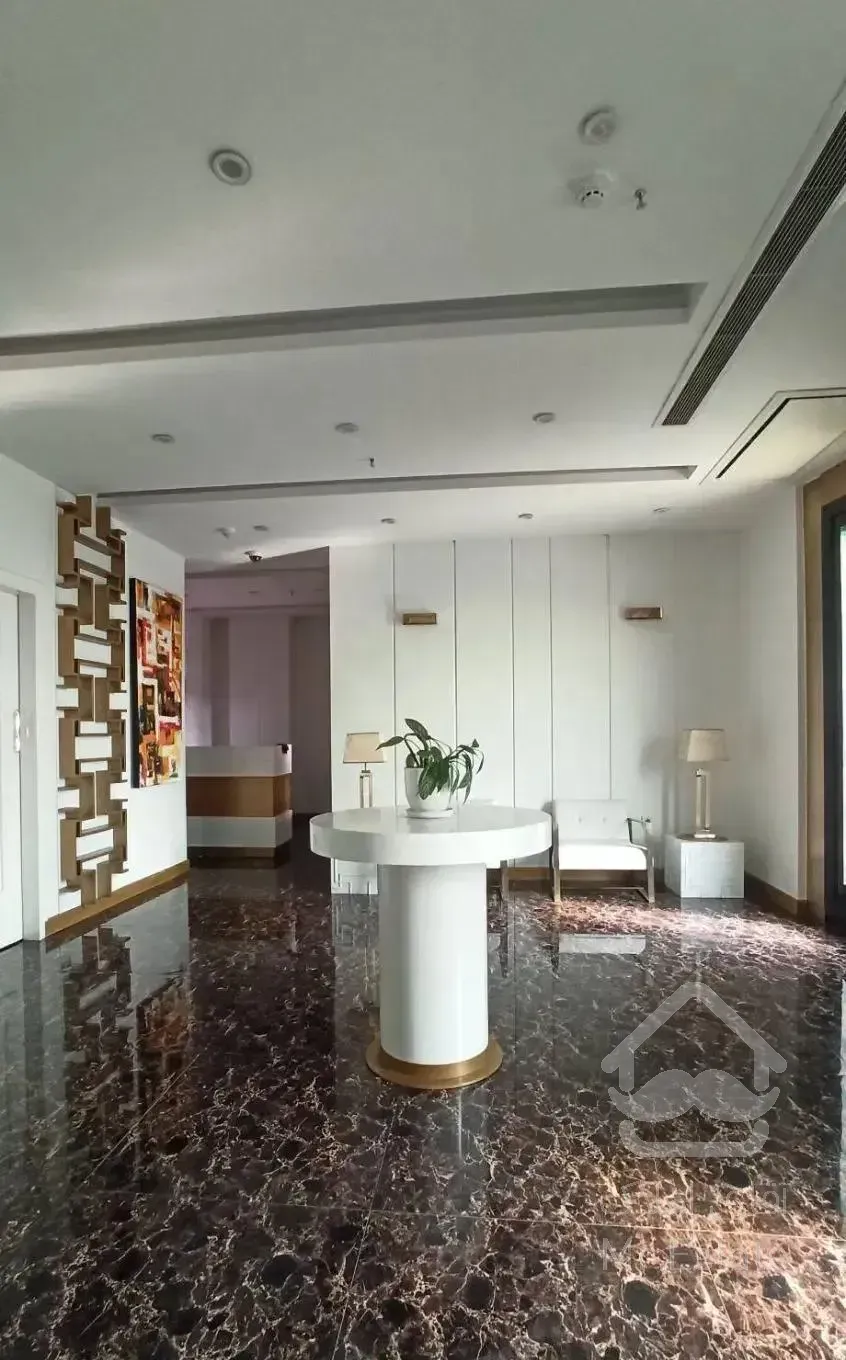 اپارتمان۱۴۶مترسندتک برگ بدون ریشه متری۴۰۰