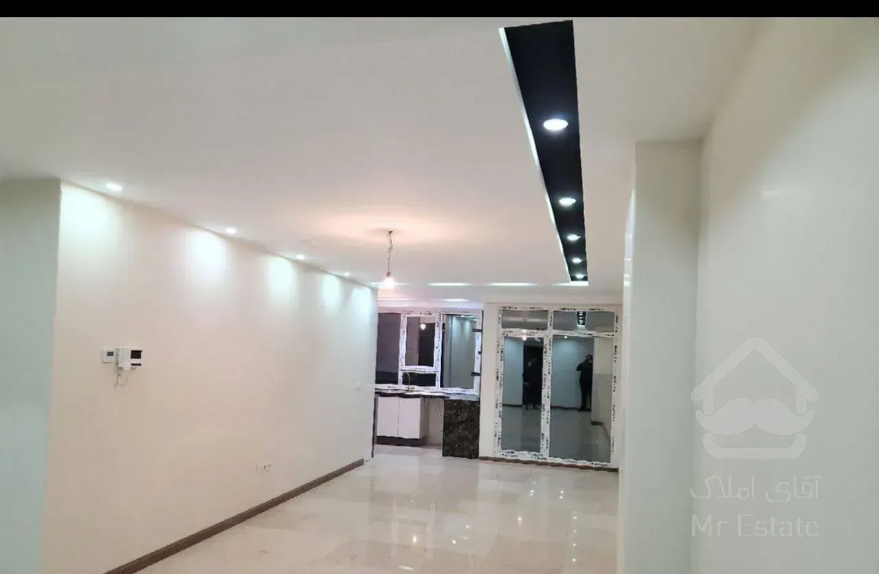 ۹۰متر ۲خواب نوساز ، شیک (غربیهای فلکه ۳ تهرانپارس)