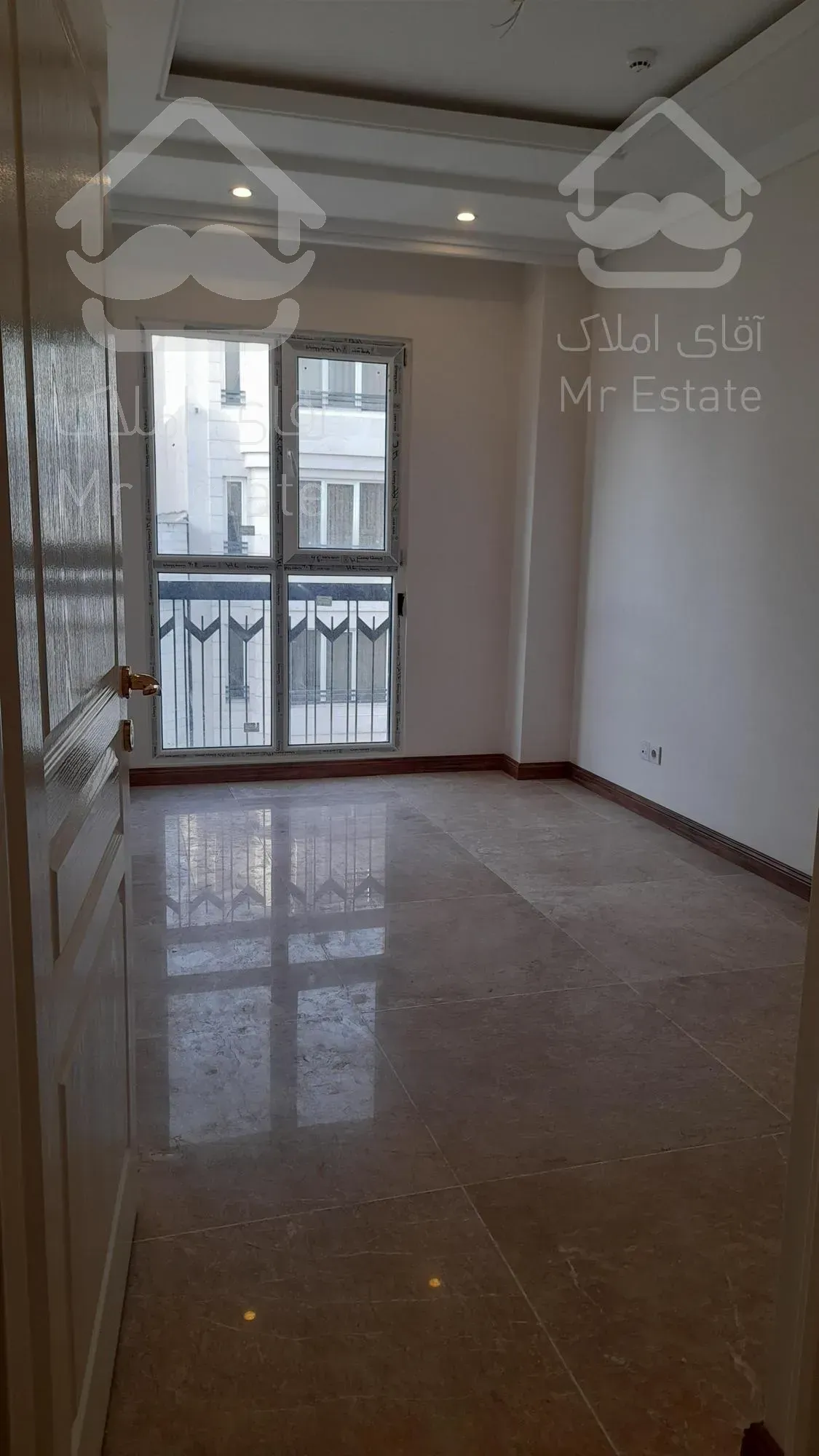 خرید آپارتمان دو خوابه صادقیه (سازمان برنامه شمالی )