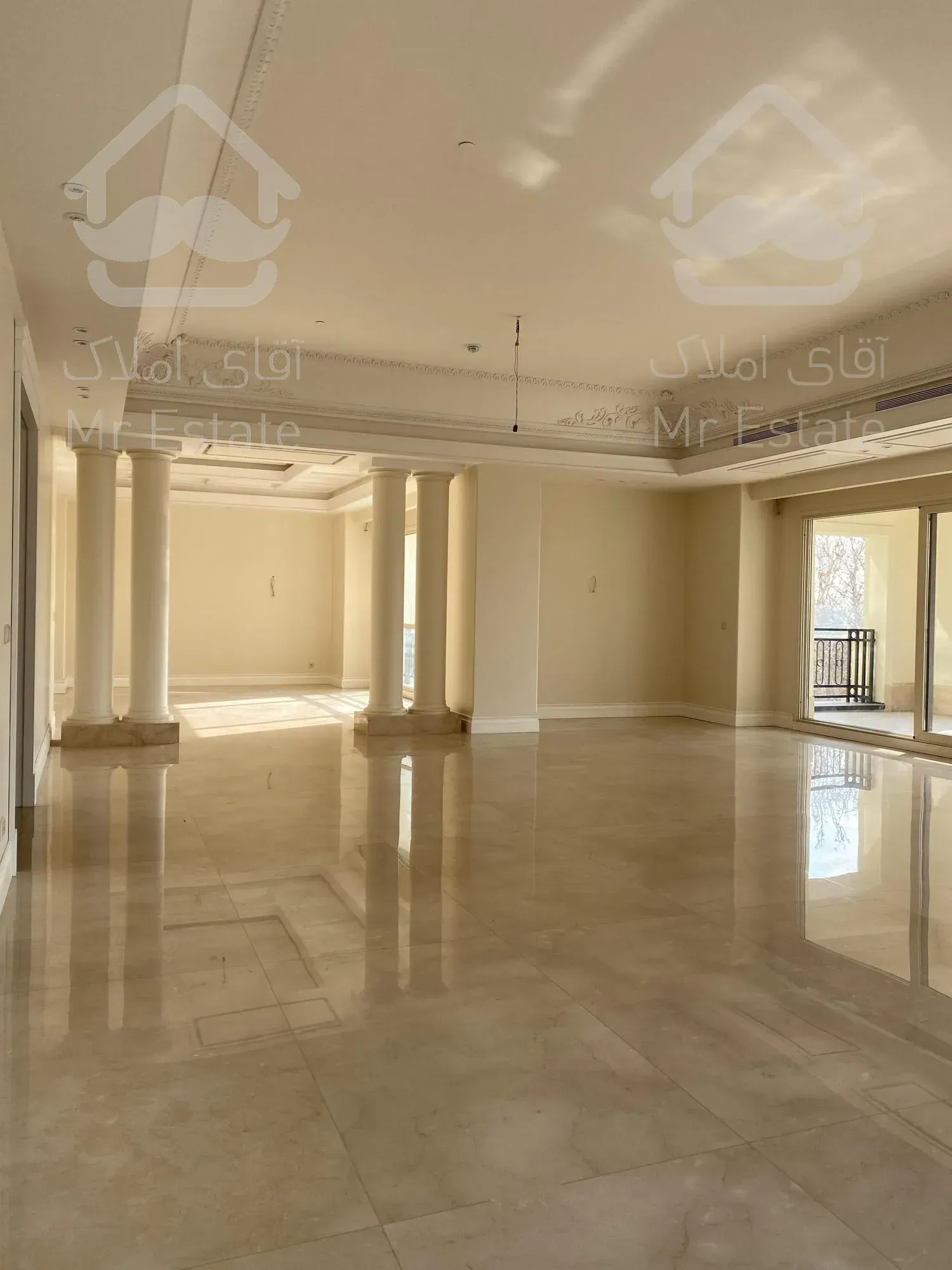 فرشته فروش ۶۰۰ متر تکواحدی با ۹۵ متر تراس