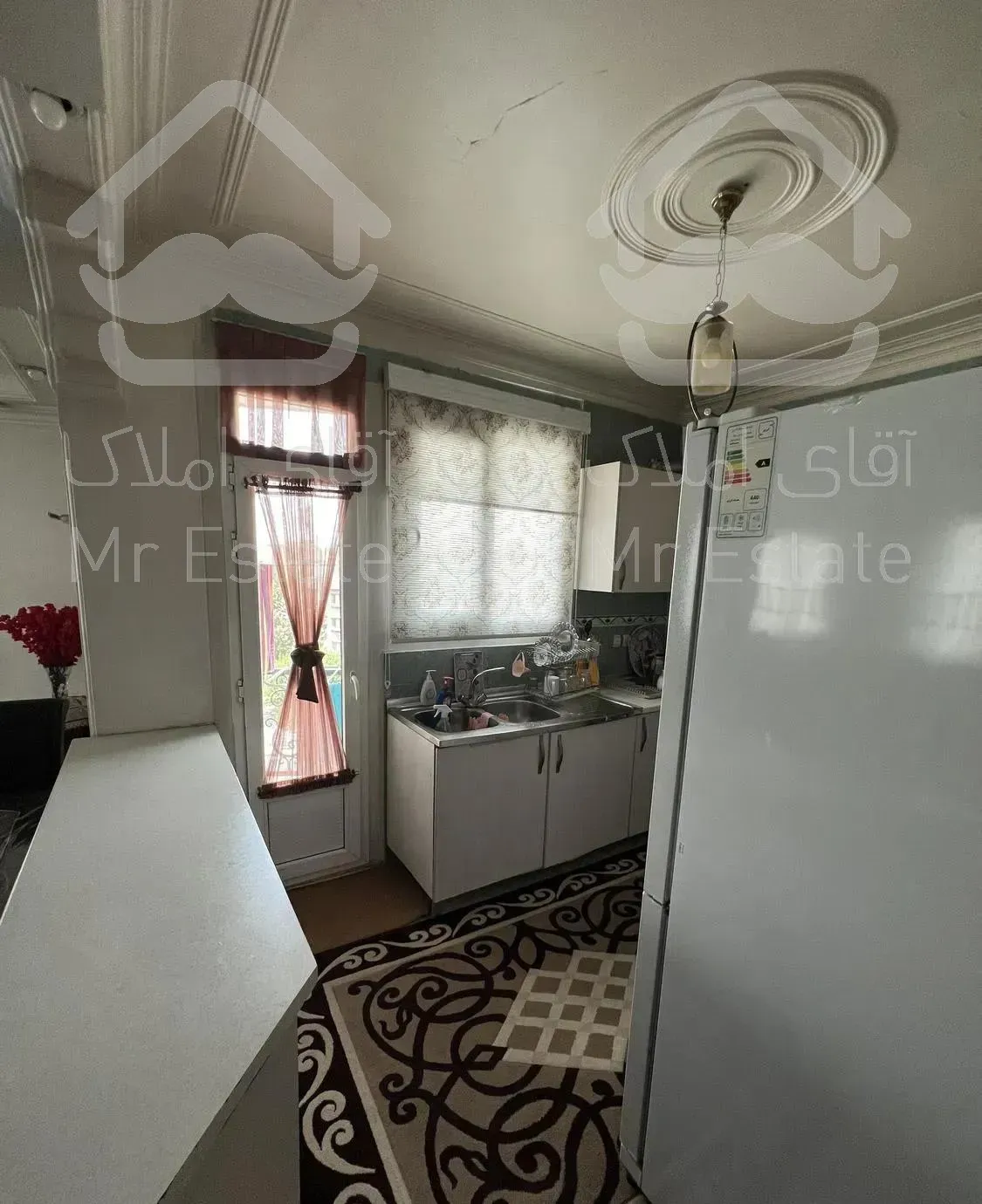 آپارتمان ۱۱۰ متری دو نبش فلکه اول تهران پارس