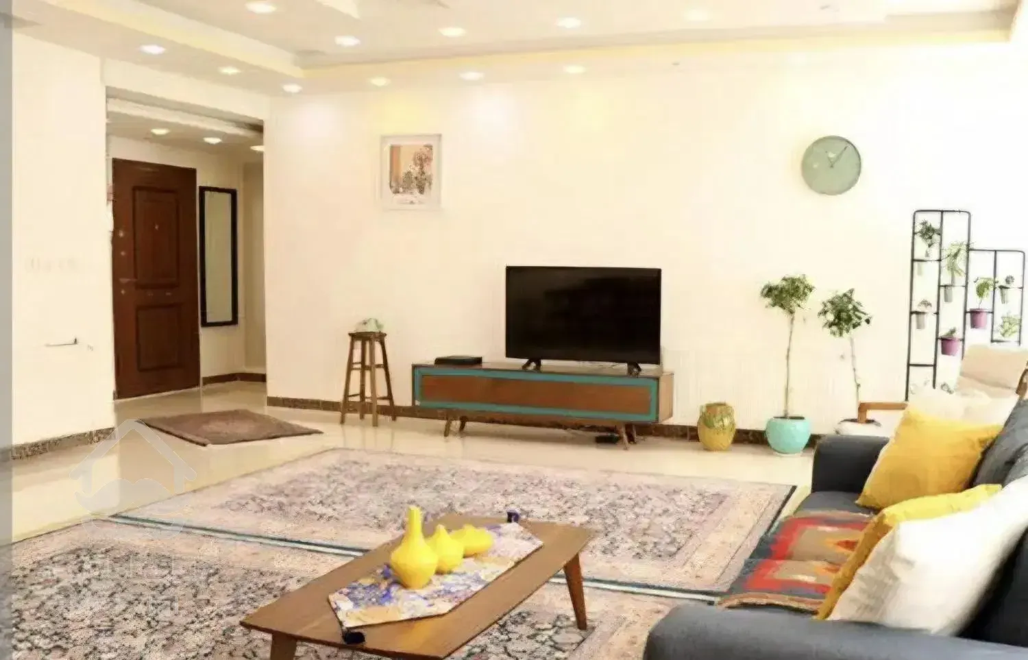 ویلایی نیم پیلوت دوبلکس