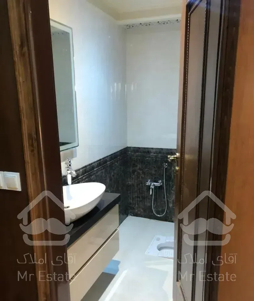 ۱۹۶ متر تکواحدی آلاله شرقی