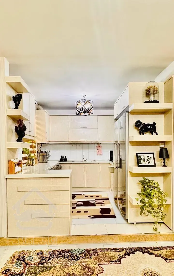 فروش آپارتمان ۶۵ متری ۱ خوابه طبقه ۳ در آبشار