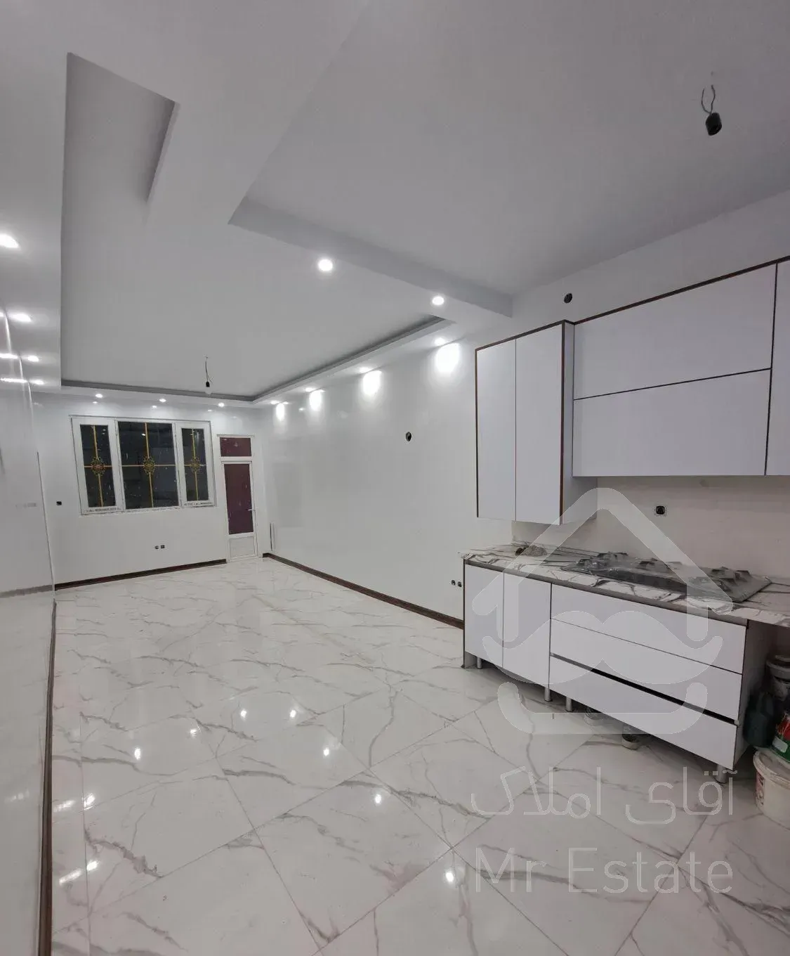 آپارتمان ۷۰ متری ۲ خوابه نوسازبر شرقی ها