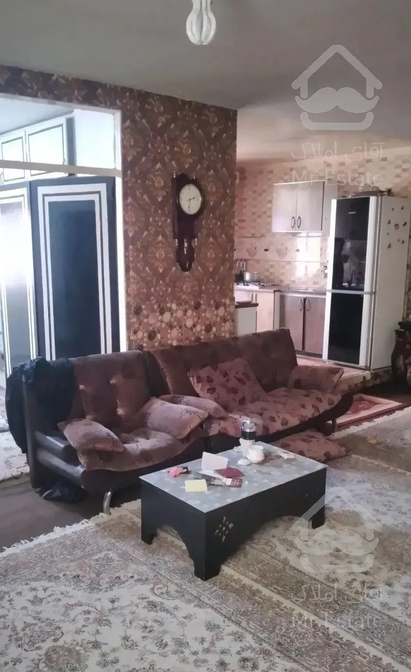 آپارتمان ۷۰متری مربع و نبش کوچه ۸متری