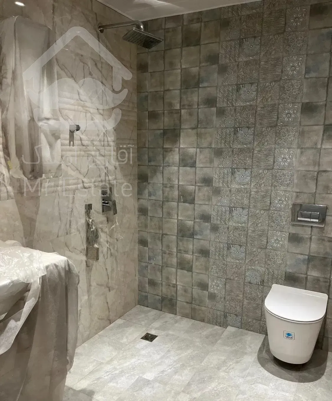 آپارتمان ۱۳۰متر هروی سه خواب / اکازیون و کم نظیر