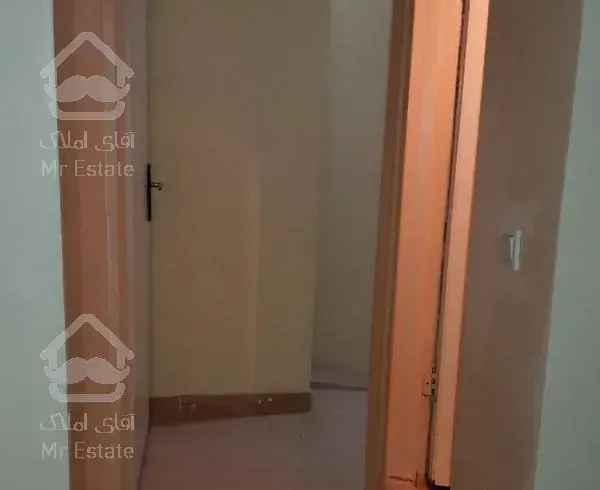 ۲۰ متری انقلاب زنبق ۳