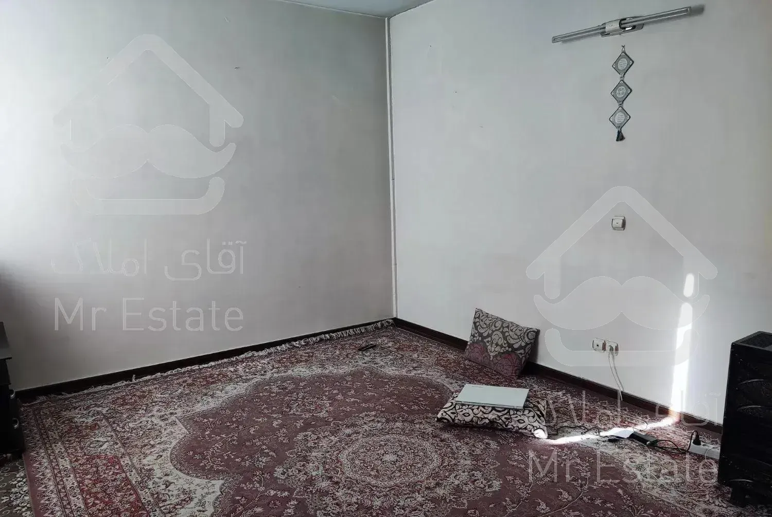 ۴۴ متری تک واحد طبقه چهارم با پارکینگ// دهقان