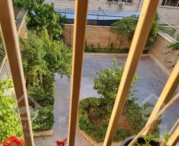 آپارتمان ۸۱ متری پونک،عدل