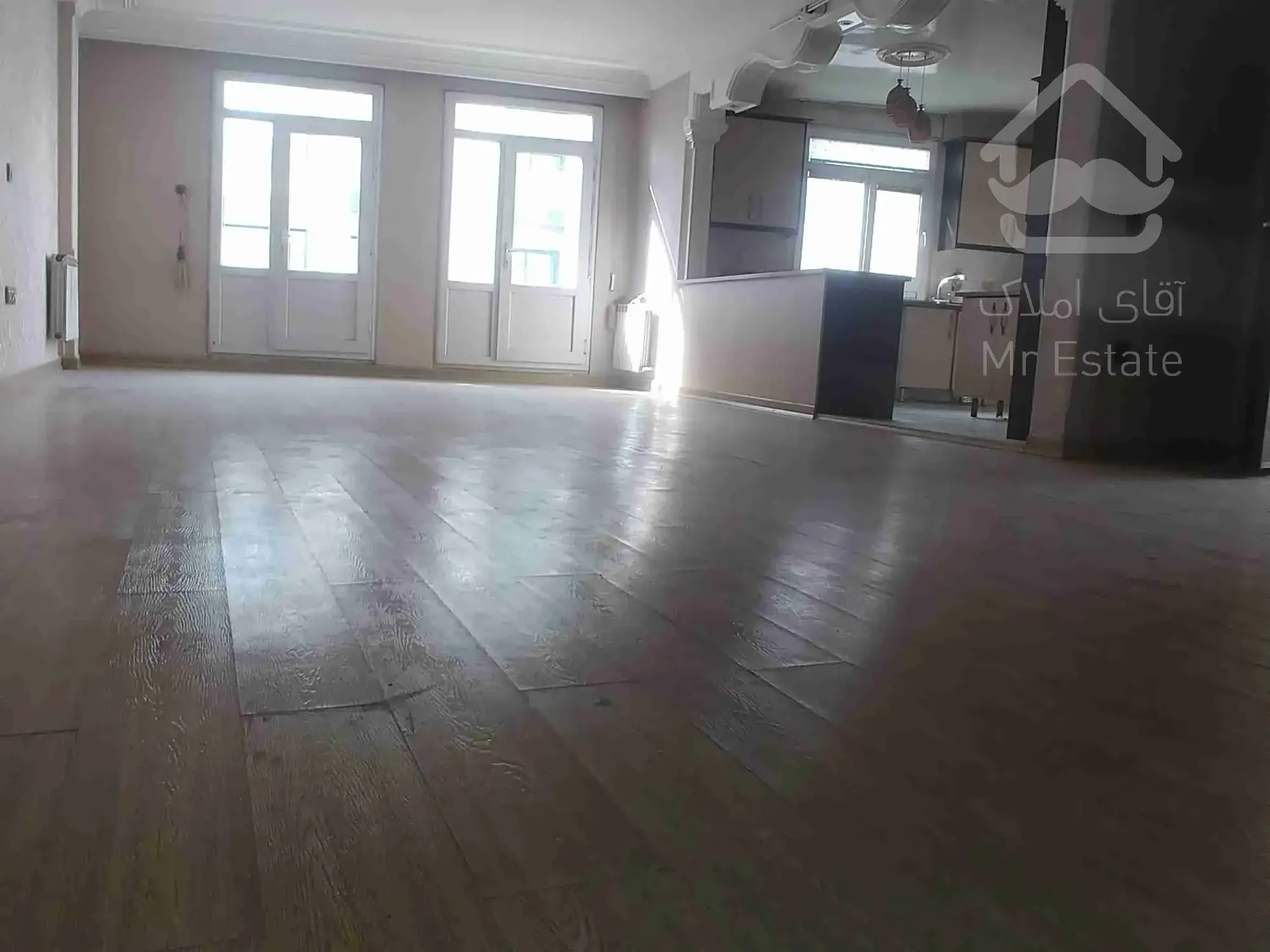 117 متر 3 خواب اختیاریه نزدیک چهاراه پاسداران