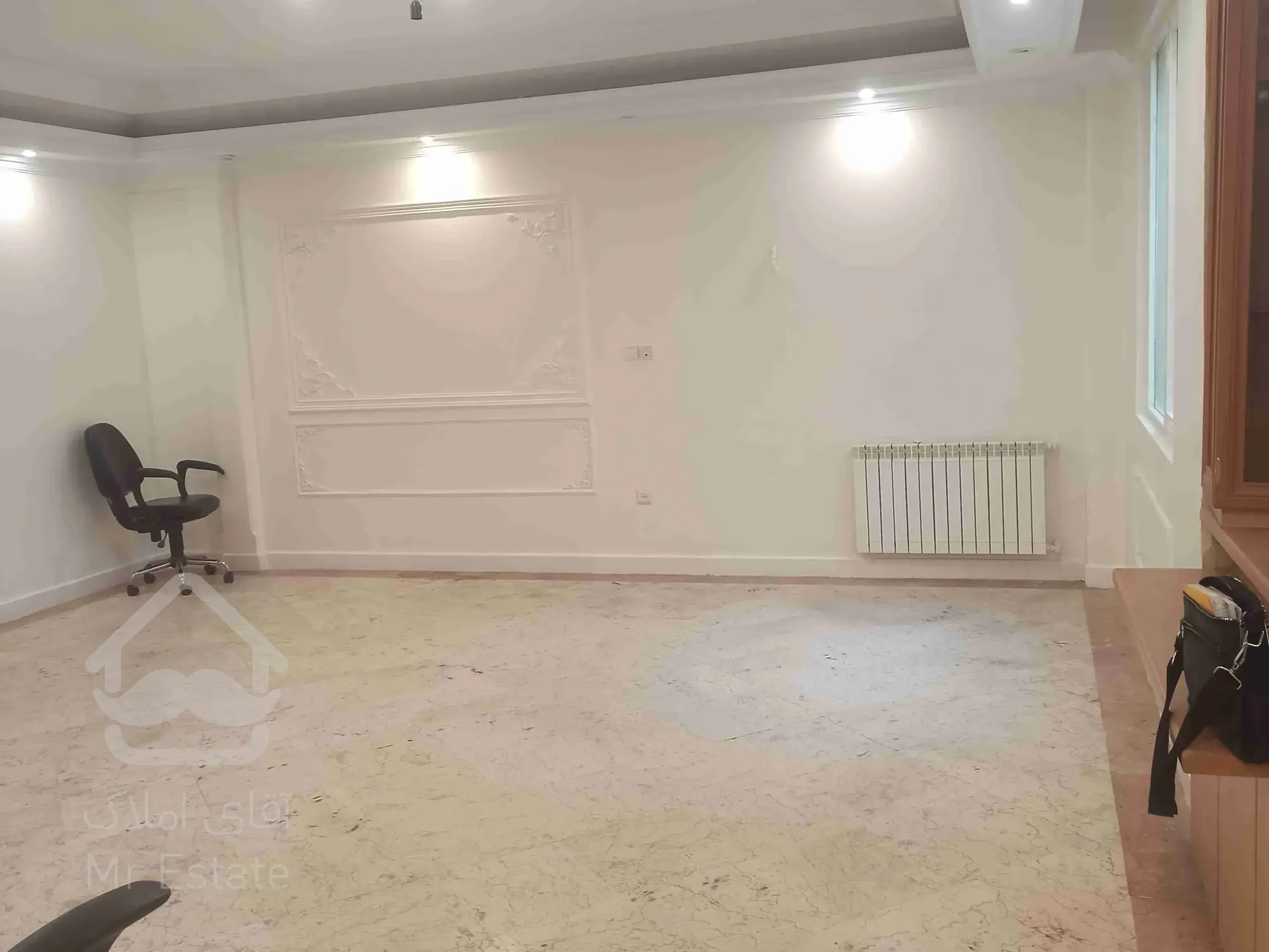 کاشانی/موقعیت اداری/68متر/تک اتاق