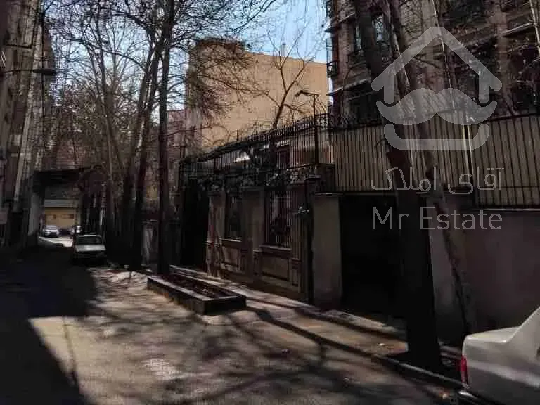 فروش کلنگی ۲۰۱متری دو نبش نیاوران