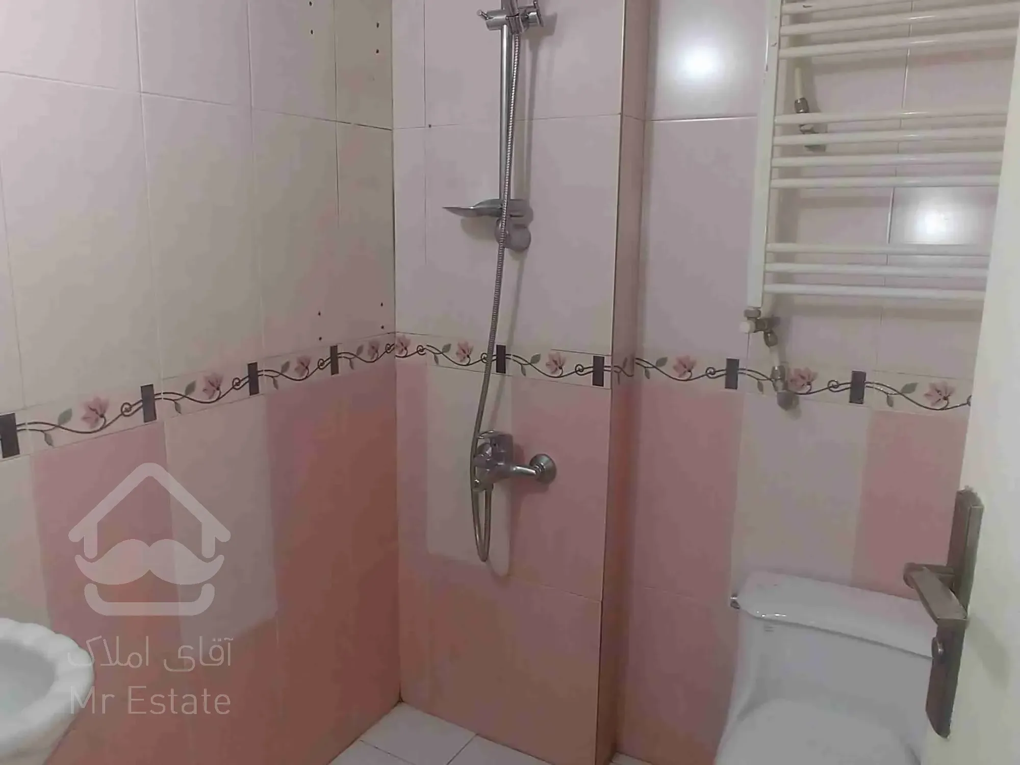 117 متر 3 خواب اختیاریه نزدیک چهاراه پاسداران