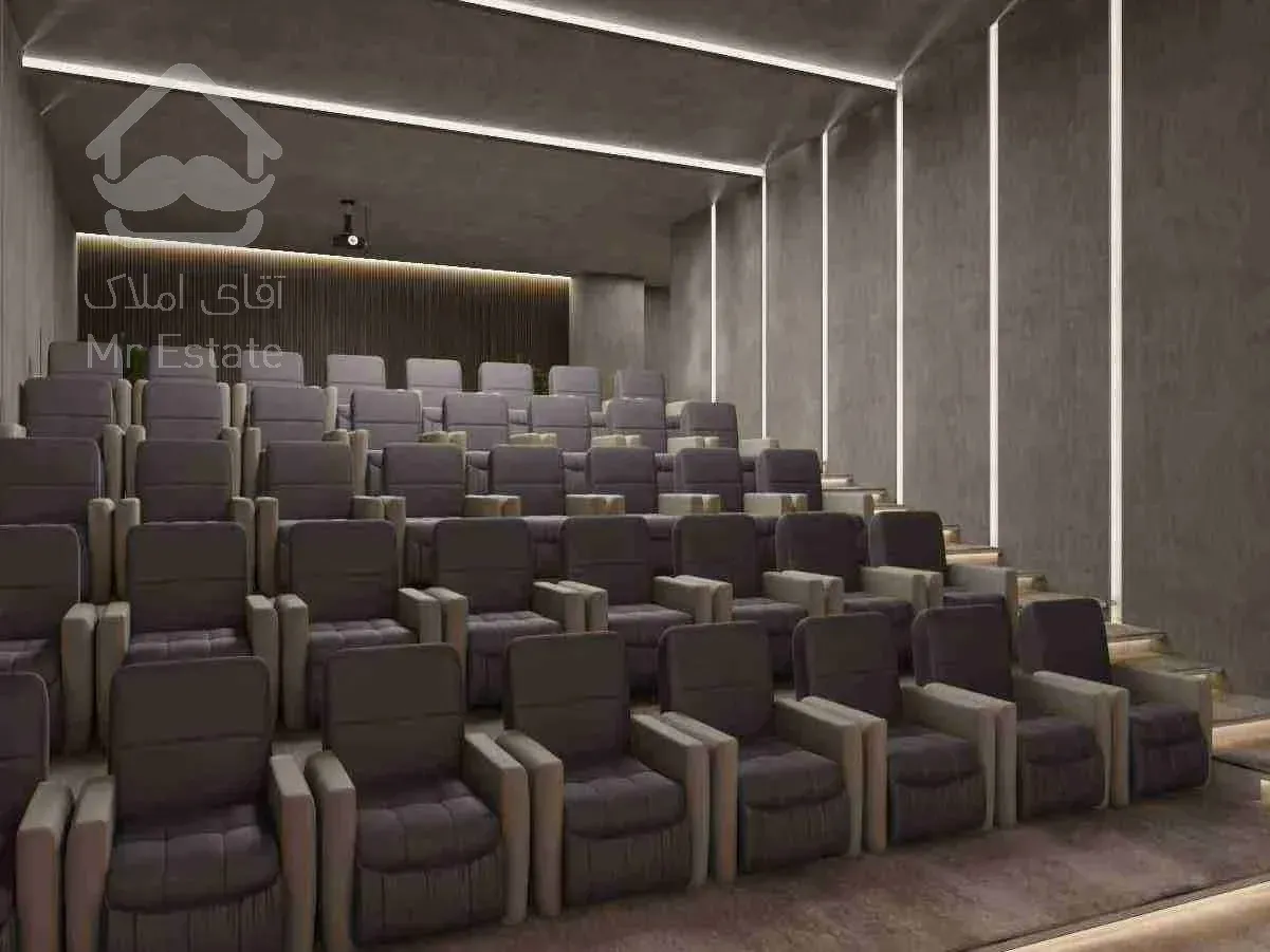 «روف‌گاردن آقاخان؛ استخر، جکوزی و تفریح لوکس با ویو کوهستان»