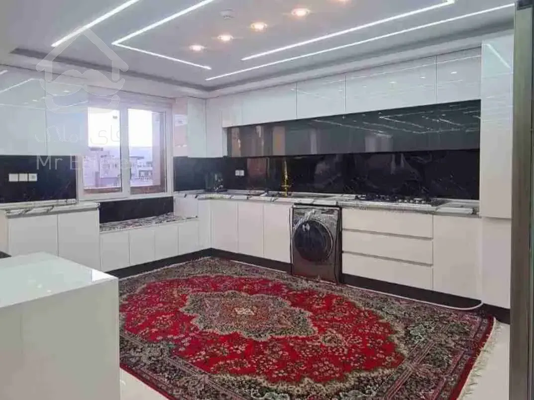 فروش آپارتمان 240 متری چهار خواب شهرک ولیعصر