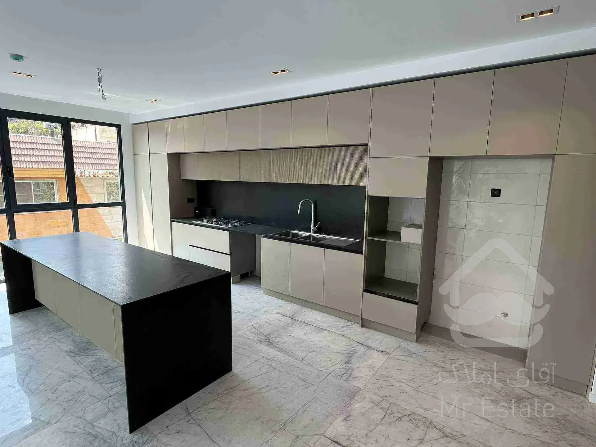 نیاوران ۱۶۰متر/ فول مشاعات / مدرن