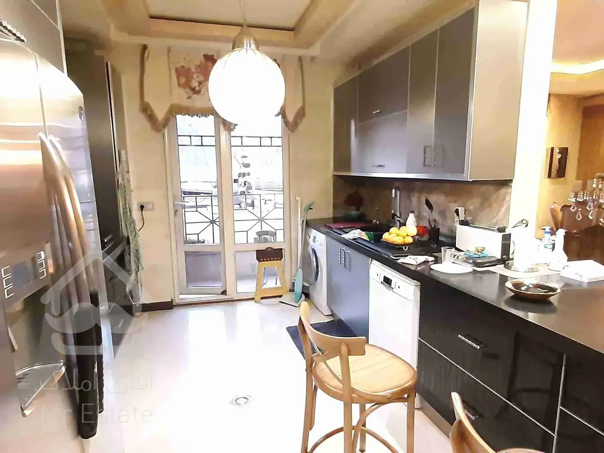 فرمانیه شرقی ۱۳۲متر / تاپ لوکیشن / زیرقیمت