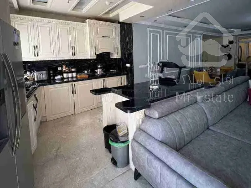 فروش ۱۳۰ متری دو خوابه ،فوری