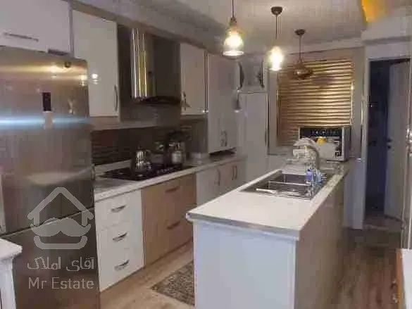 100 متر مستغلات  تریبلکس لوکس نوسازی شده