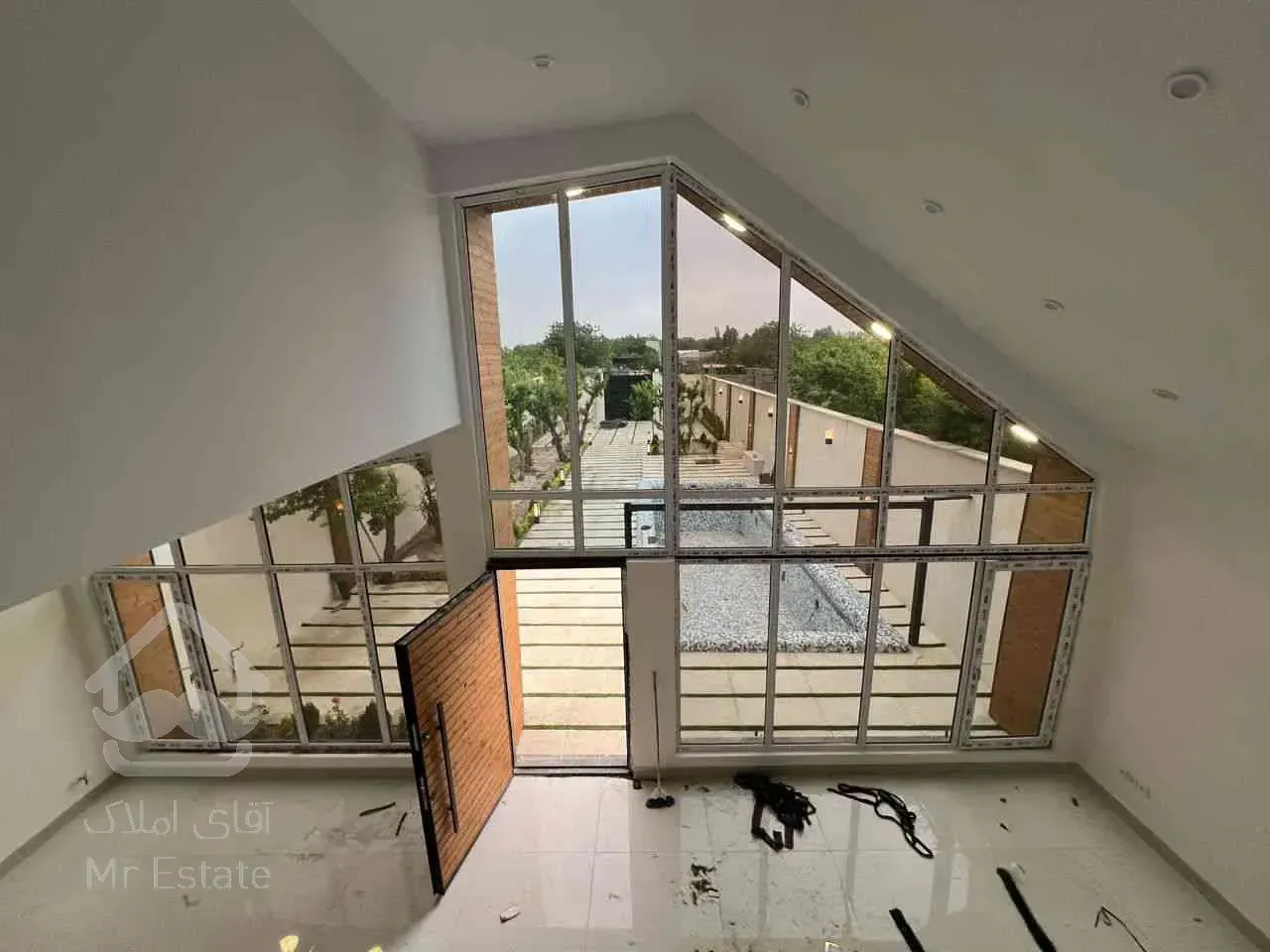 ویلا دوبلکس مدرن ، استخر دار ، شهریار ،بکه