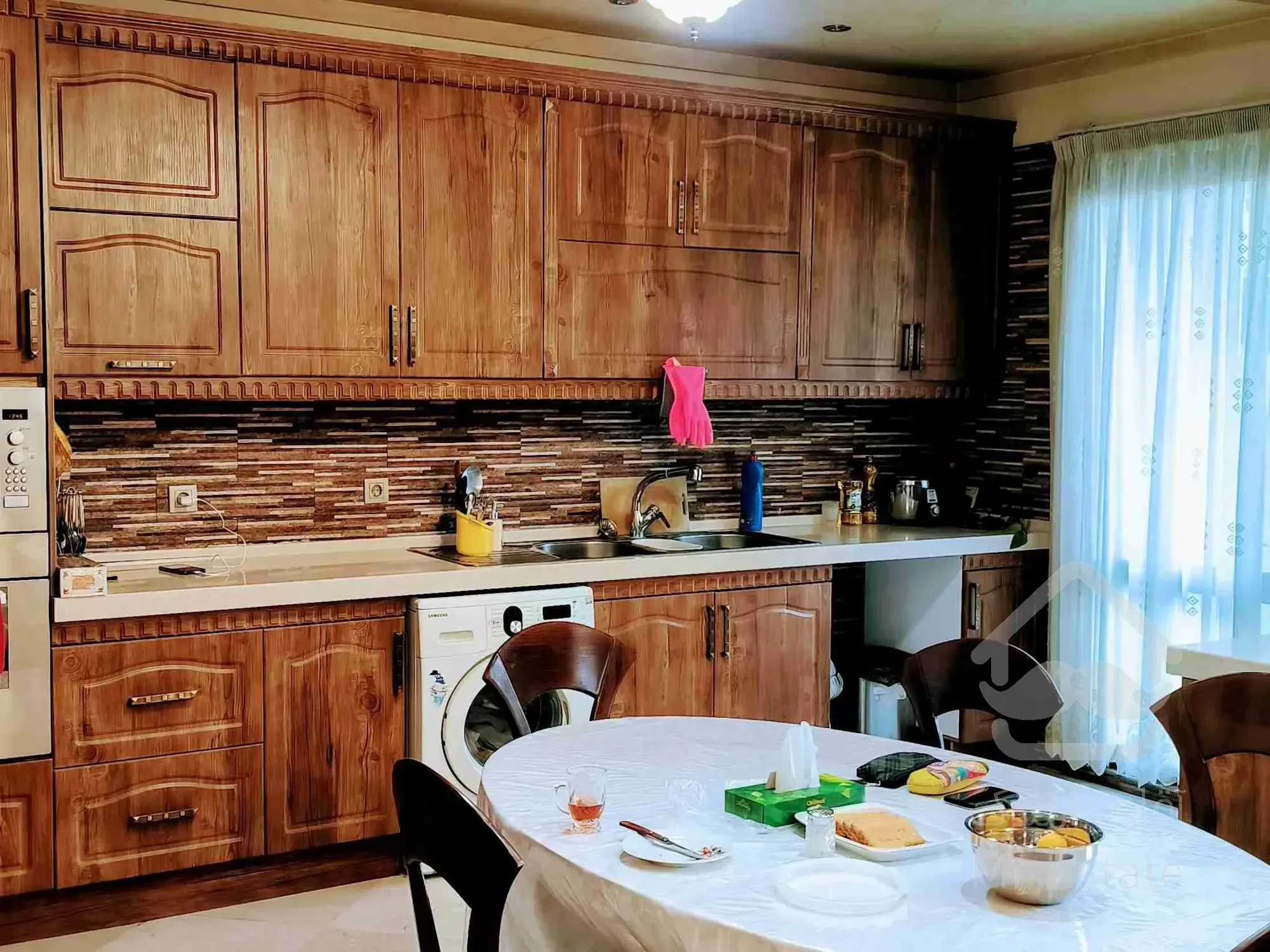 ۱۸۵متر تکواحدی در حد ۲۰۰متر