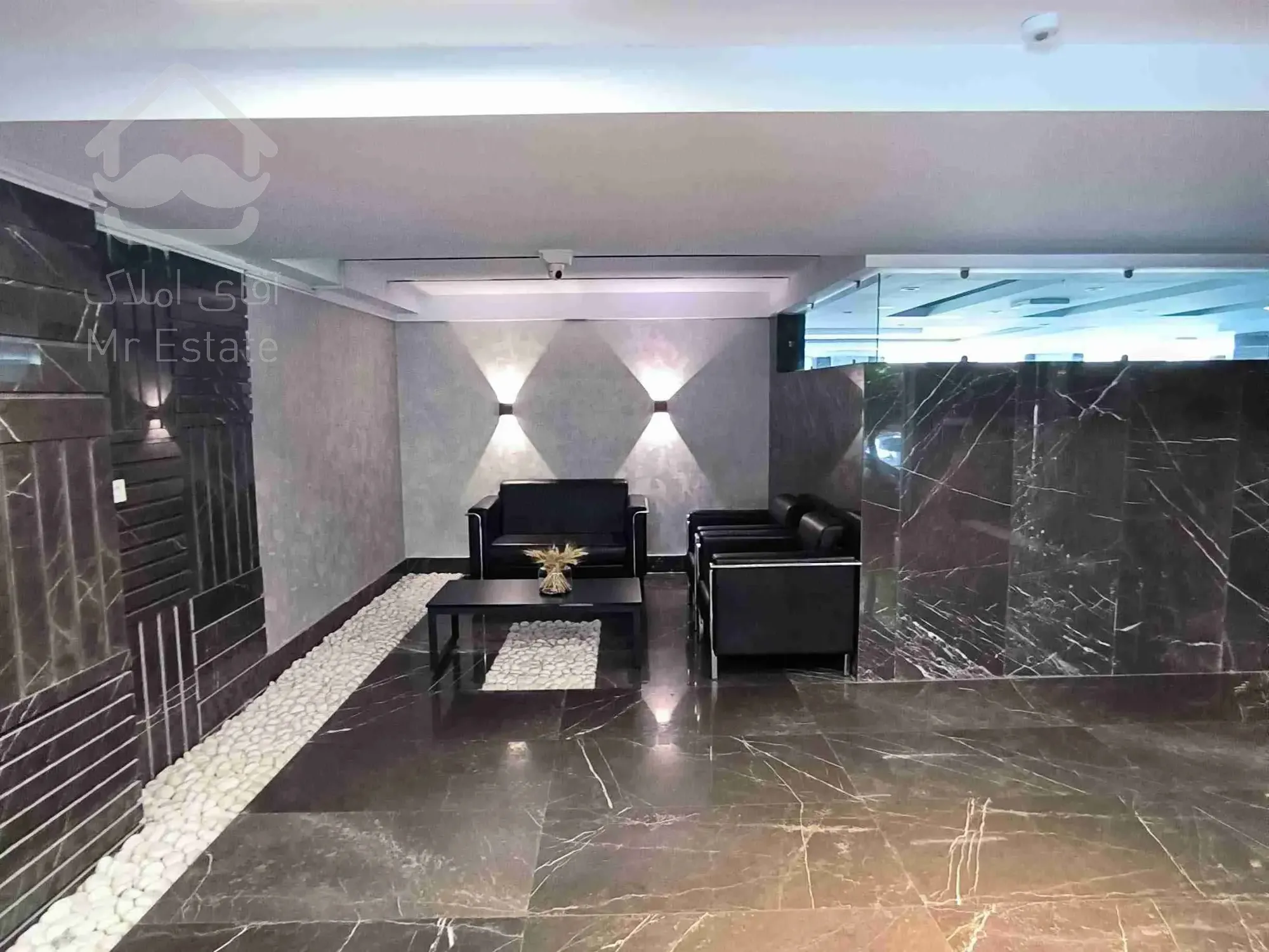 ۱۳۰متری مدرن که تهران زیر پاته