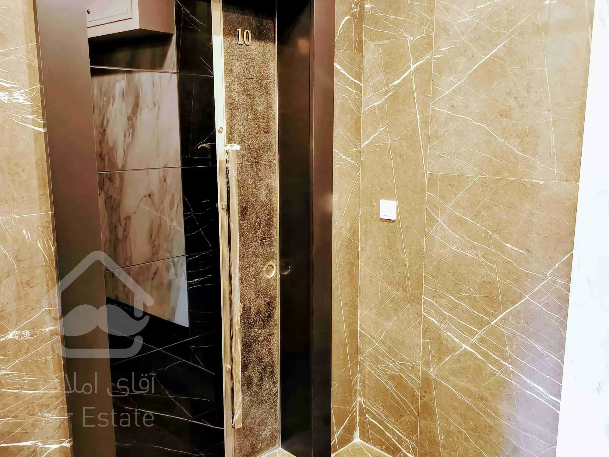 ۱۳۰متری مدرن که تهران زیر پاته