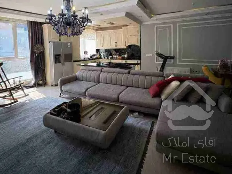 فروش ۱۳۰ متری دو خوابه ،فوری