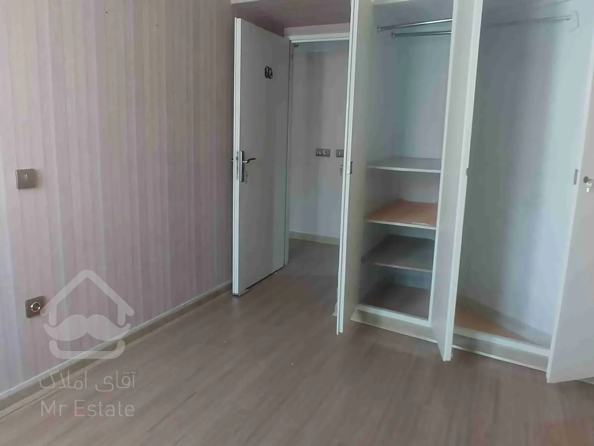 117 متر 3 خواب اختیاریه نزدیک چهاراه پاسداران