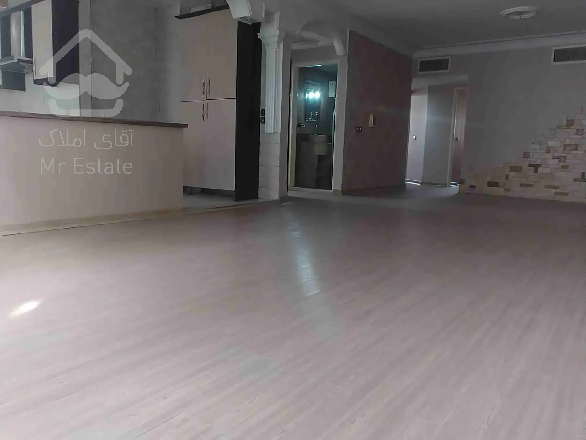 117 متر 3 خواب اختیاریه نزدیک چهاراه پاسداران