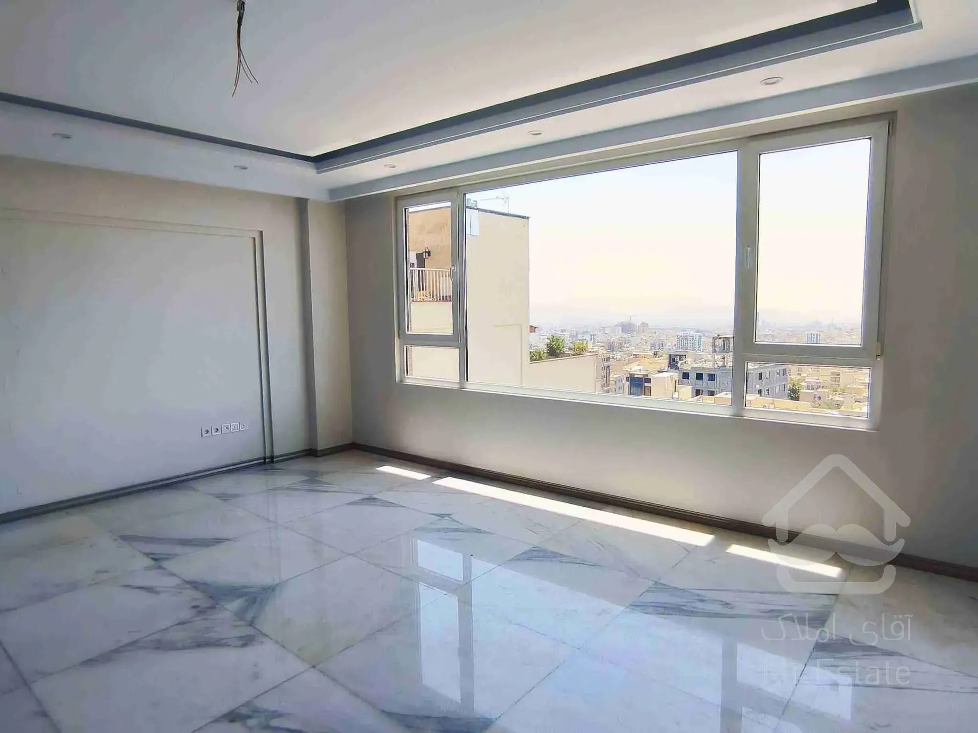 ۱۳۰متری مدرن که تهران زیر پاته