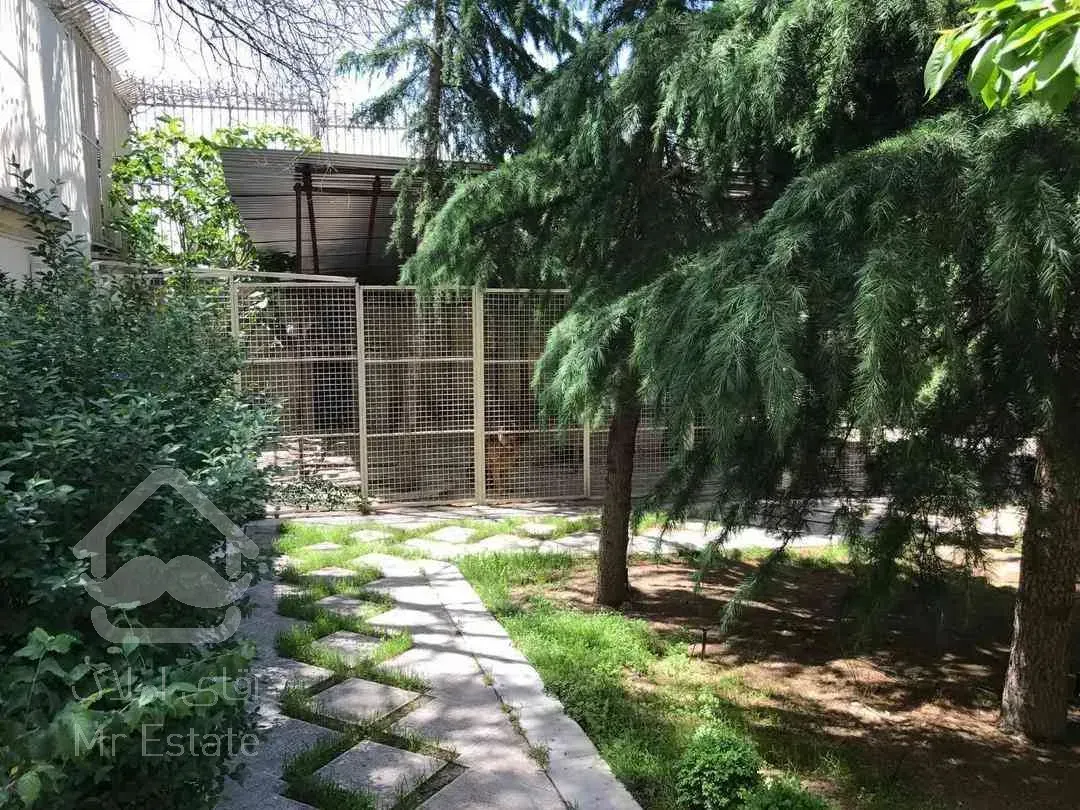 فروش ویلایی خاص ۳۷۵متری در زعفرانیه