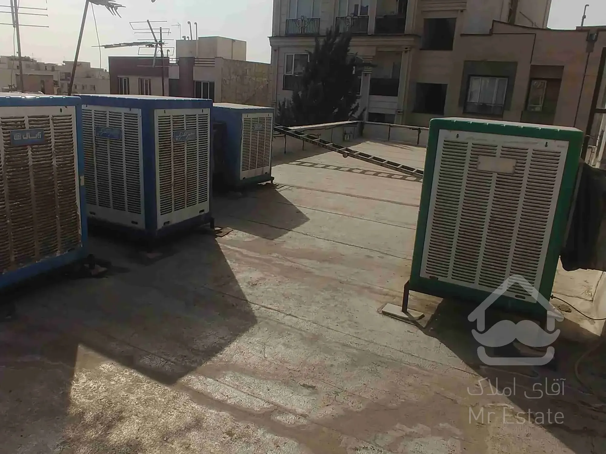 117 متر 3 خواب اختیاریه نزدیک چهاراه پاسداران