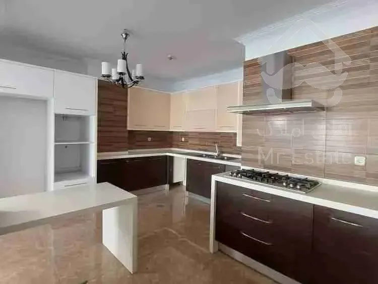 153 متر 3 خواب زیر قیمت پاسدارن