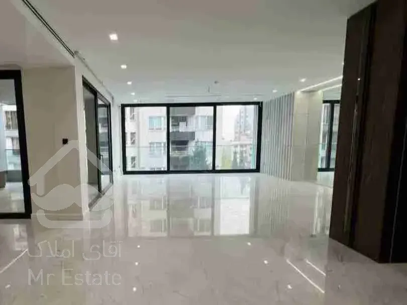 اجاره ۳۰۰ متری چهار خوابه دو مستر نیاوران